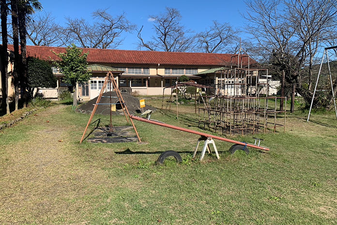 霧里学校校庭の様子